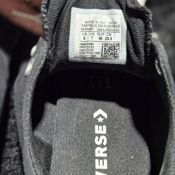 Converse Chuck Taylor All Star low-top sneakers WOMENS SIZE 9 EUC - Picture 5 of 5